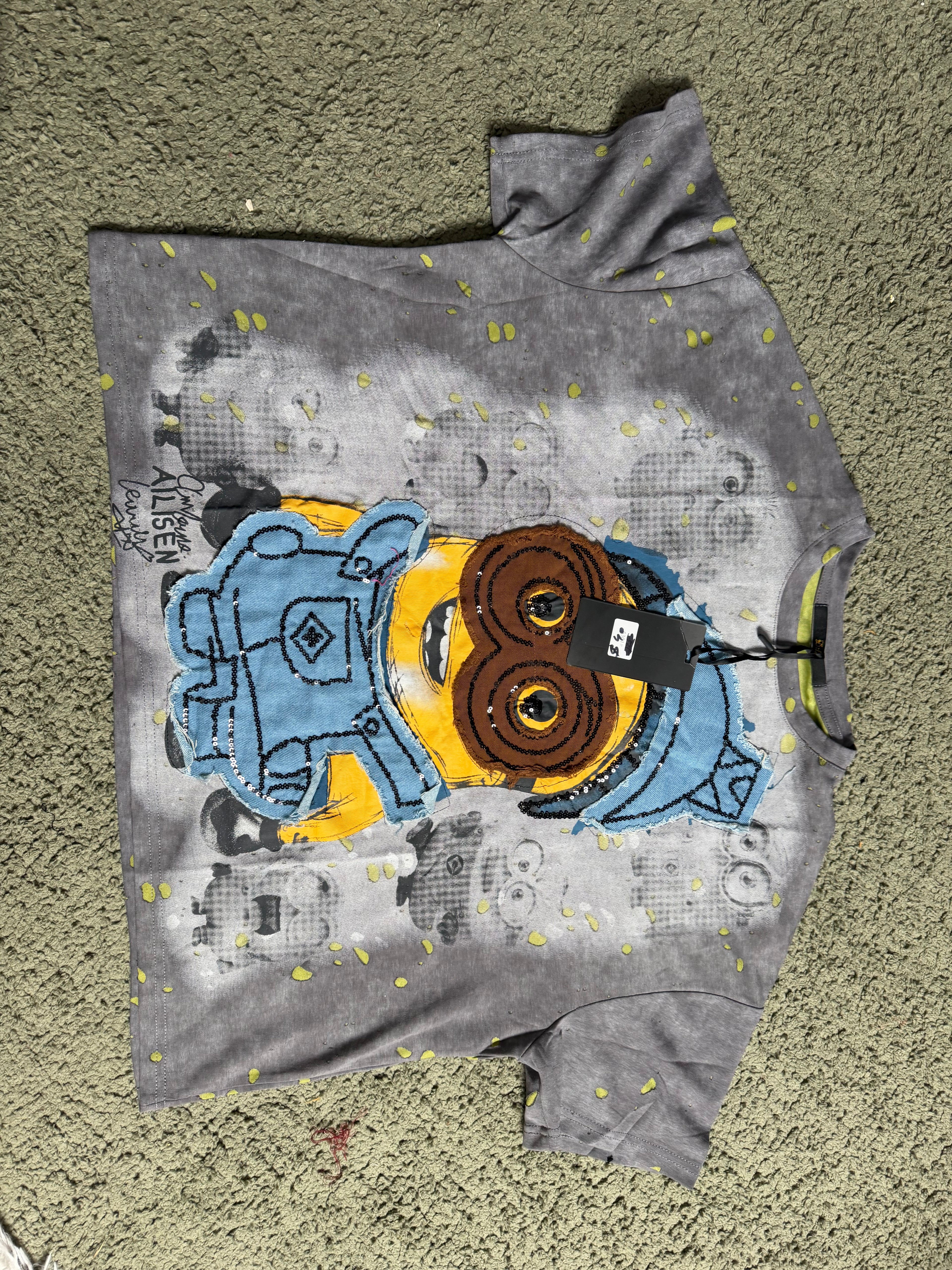 Retro Vintage Wash Minion Sequin Graphic Tee size 40-42-44