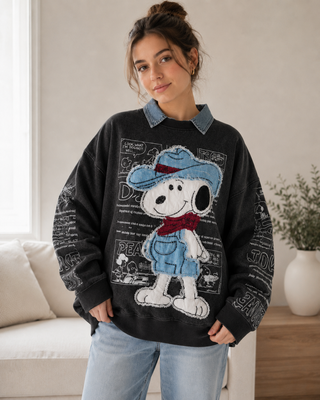 Cozy Oversized Western Snoopy Denim-Look Crewneck size 40-42-44