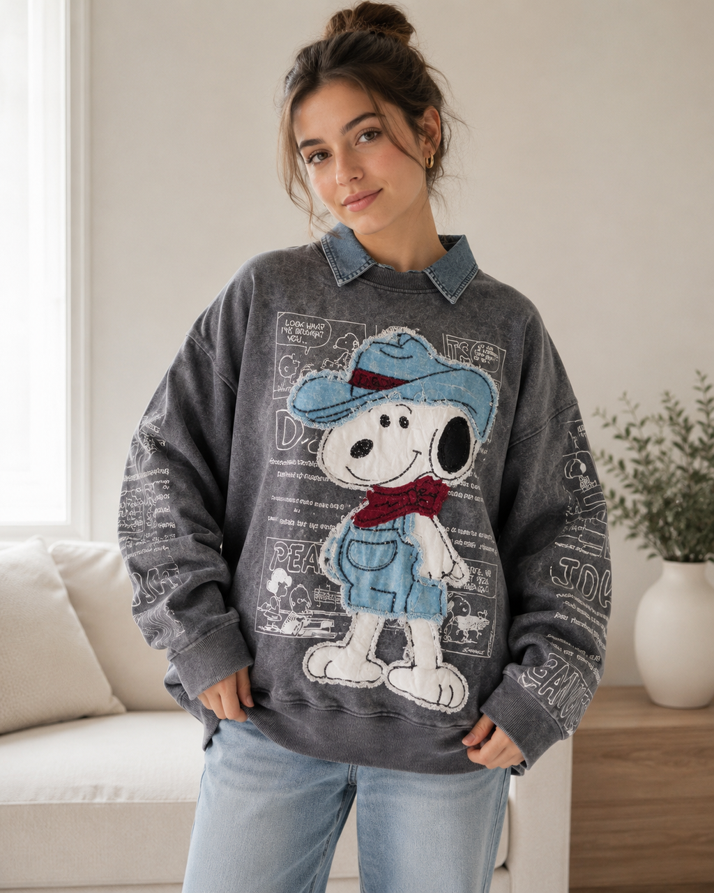 Cozy Oversized Western Snoopy Denim-Look Crewneck size 40-42-44